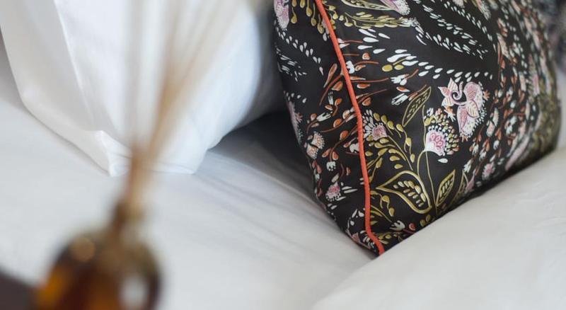 Brown Feather Hotel Seminyak  Ngoại thất bức ảnh